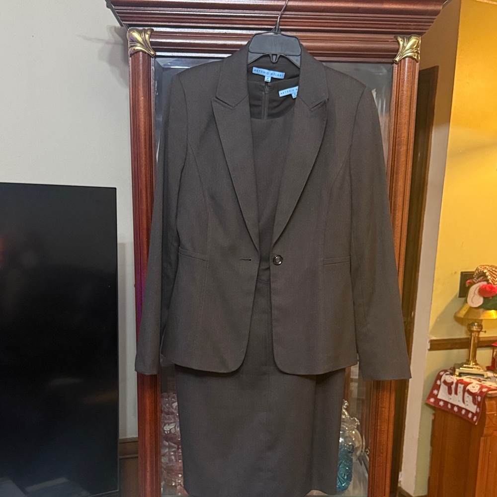 ANTONIO MELANI one button Charcoal Blazer with sleeveless sheath dress - Picture 6 of 8